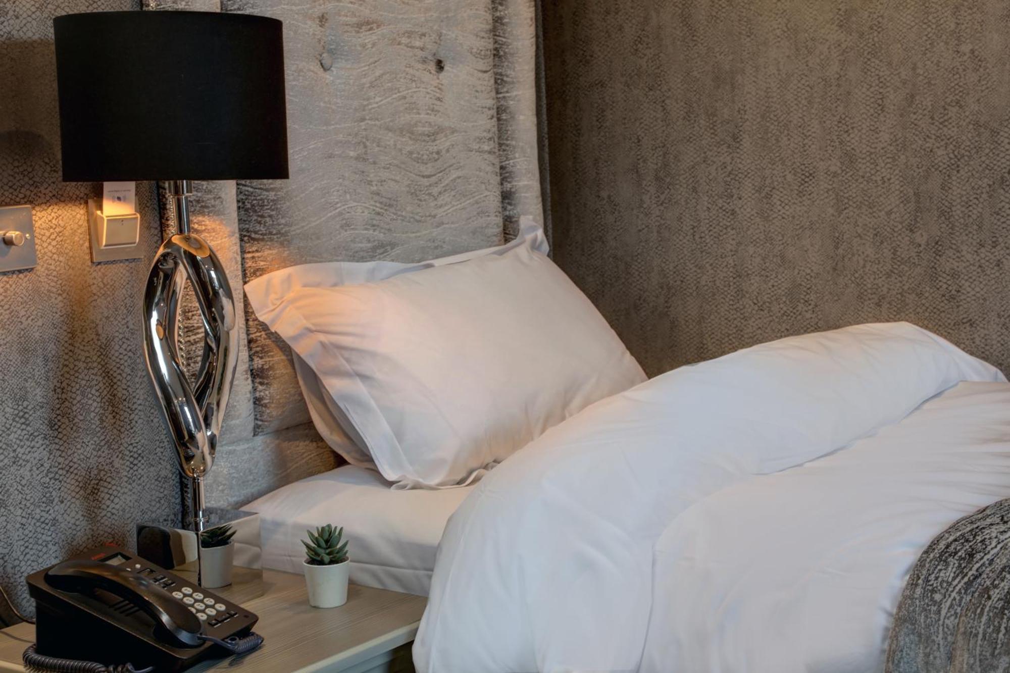 The Bold Hotel; BW Signature Collection Southport Phòng bức ảnh